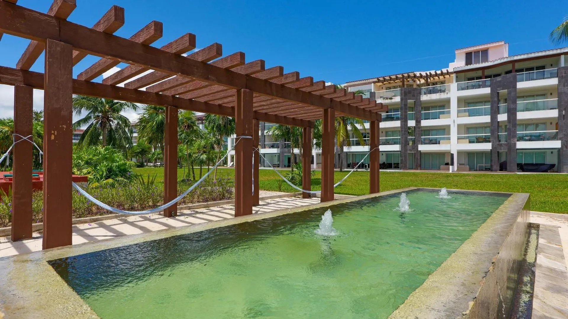 Seaside Serenity Retreat At Mareazul Norte - 2 Bedroom Playa del Carmen