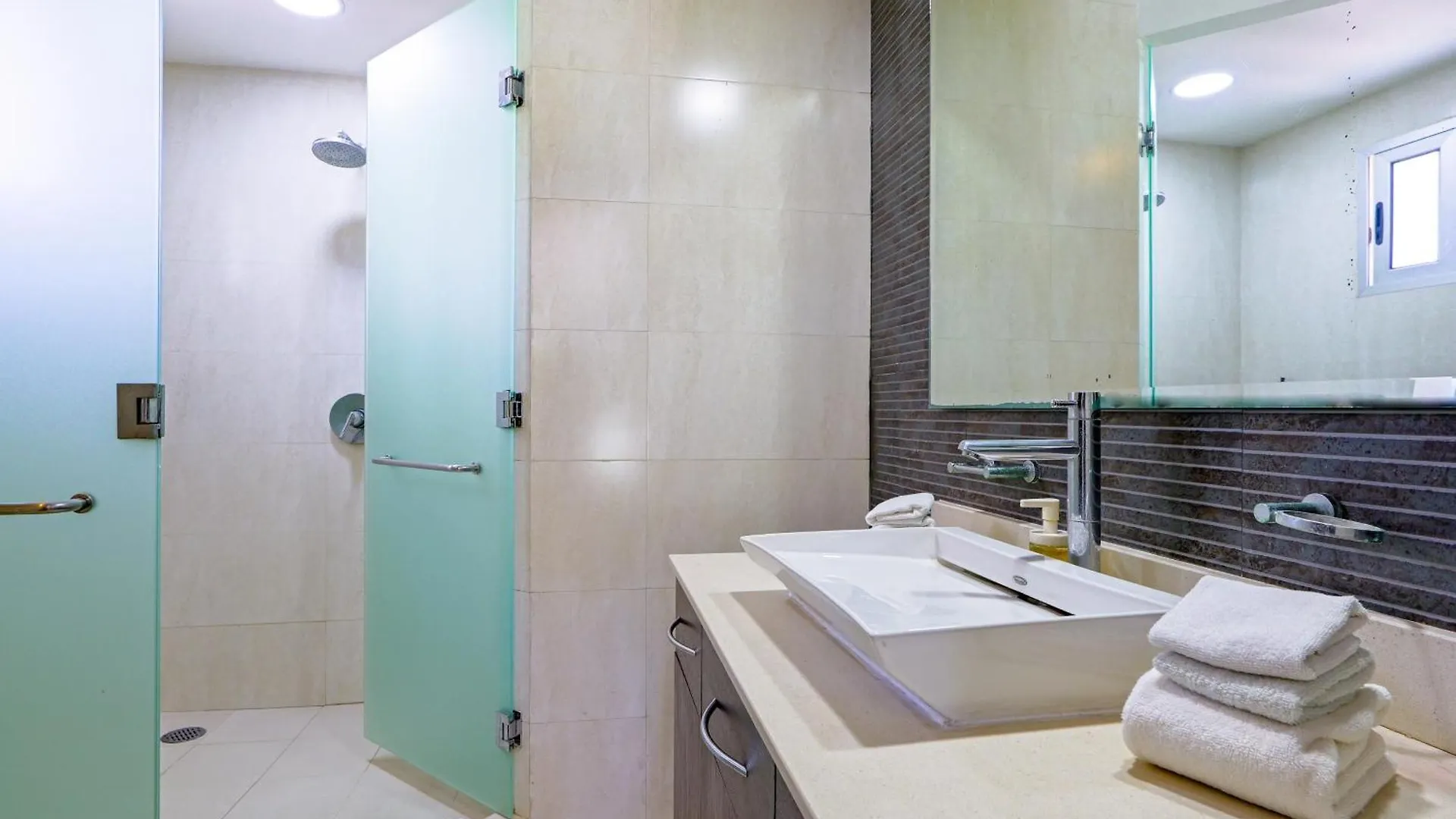 Seaside Serenity Retreat At Mareazul Norte - 2 Bedroom Playa del Carmen Apartment