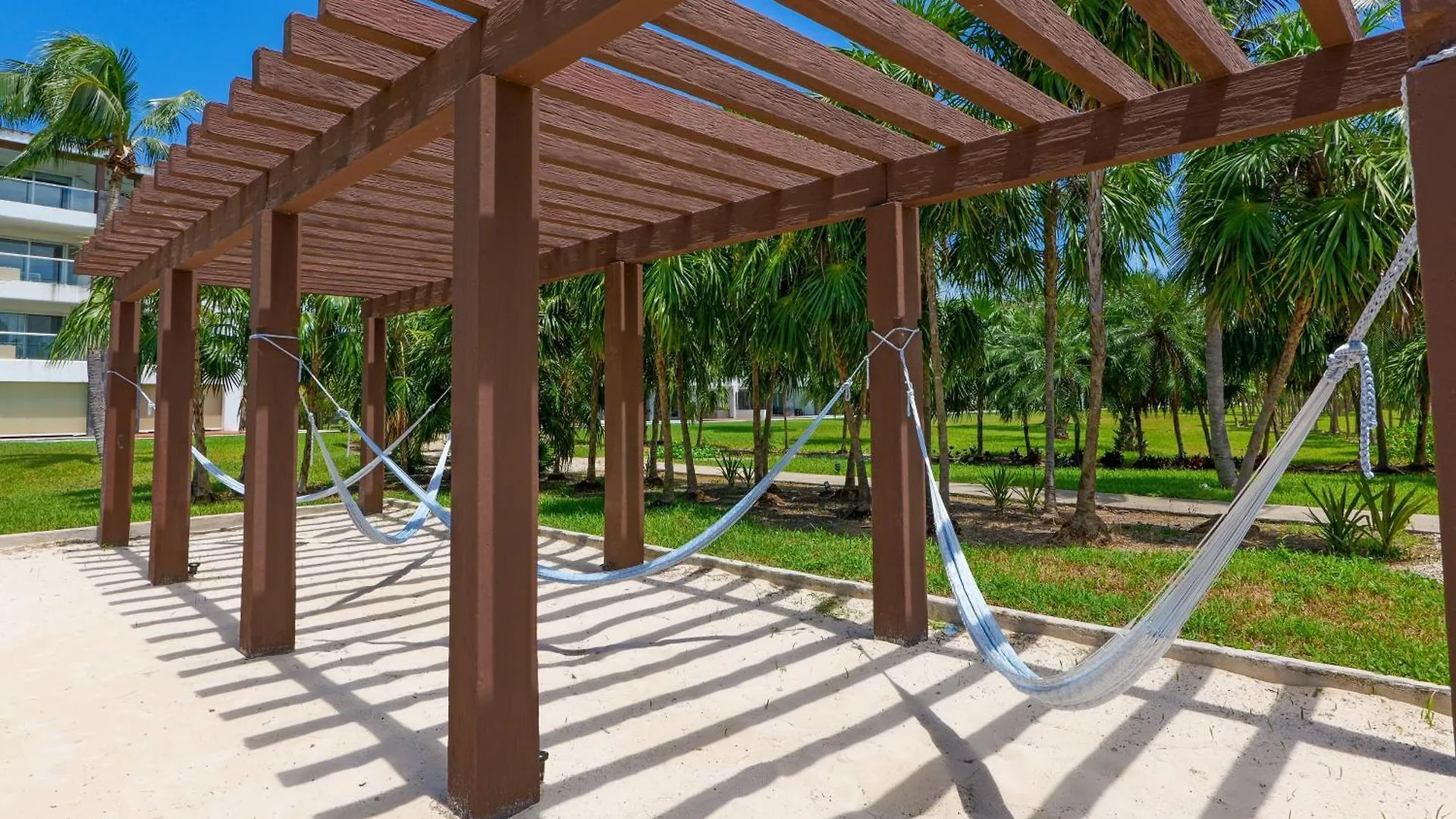 Seaside Serenity Retreat At Mareazul Norte - 2 Bedroom Playa del Carmen
