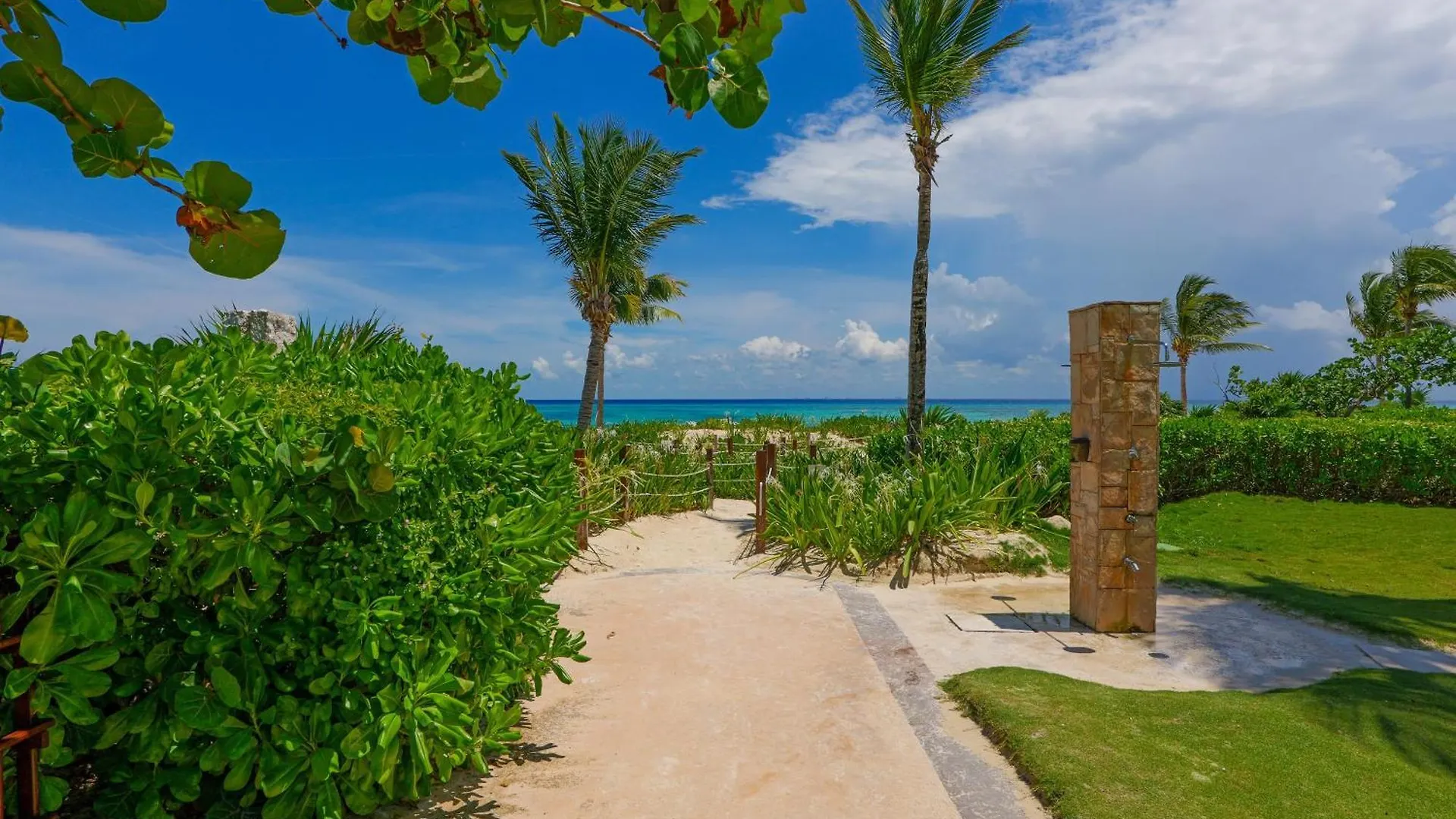 Seaside Serenity Retreat At Mareazul Norte - 2 Bedroom Playa del Carmen Apartment