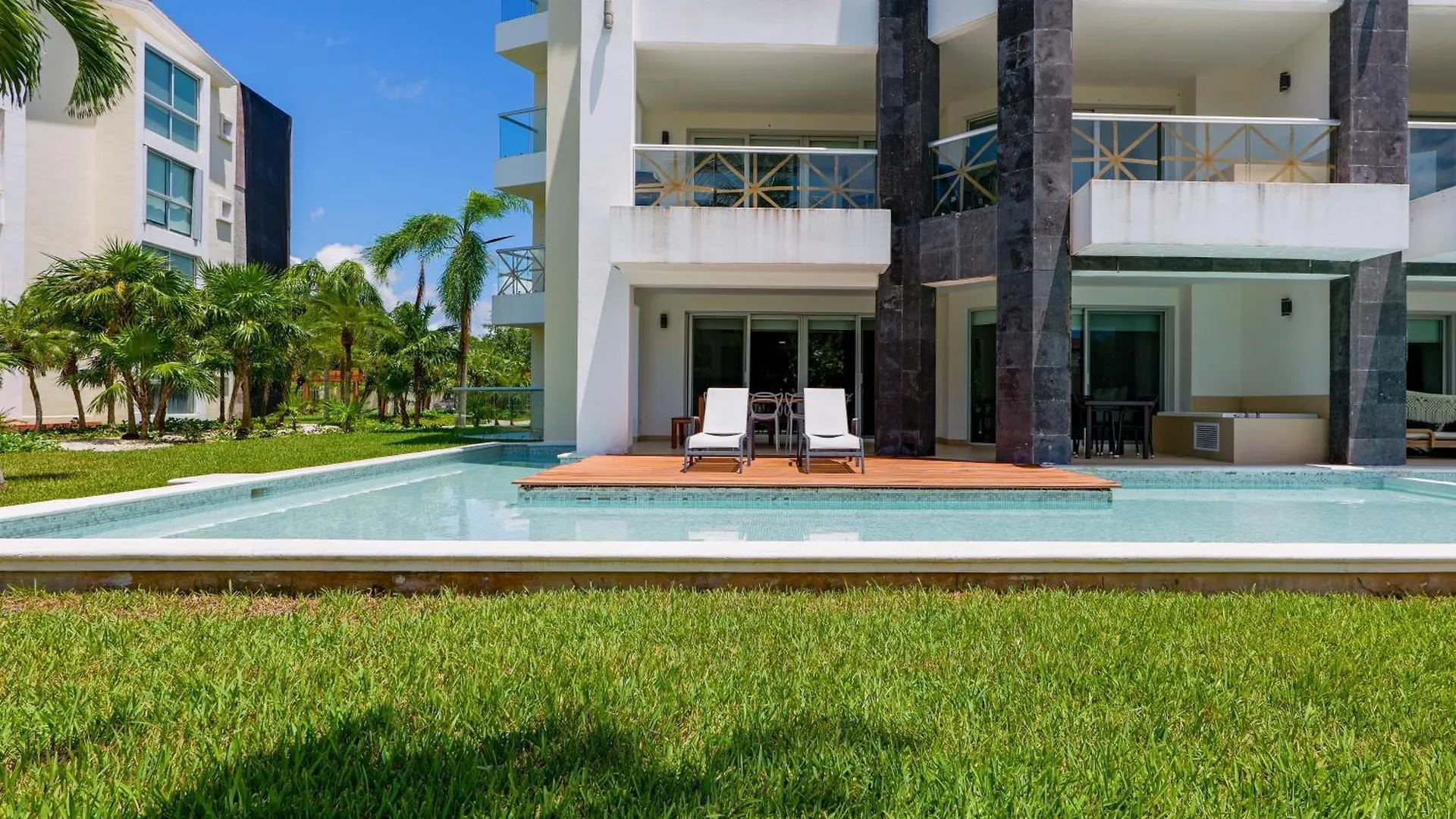 Seaside Serenity Retreat At Mareazul Norte - 2 Bedroom Playa del Carmen Mexico